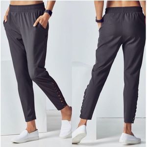 FABLETICS Tiana Pants Women’s Size Medium Gray Charcoal Joggers Stretch Cropped